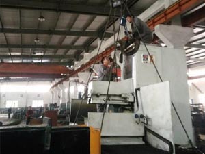 無塵車間大型注塑機氣墊搬運展示